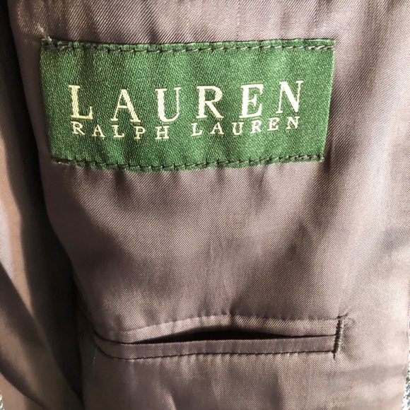 Blazer - Picture 2 of 4